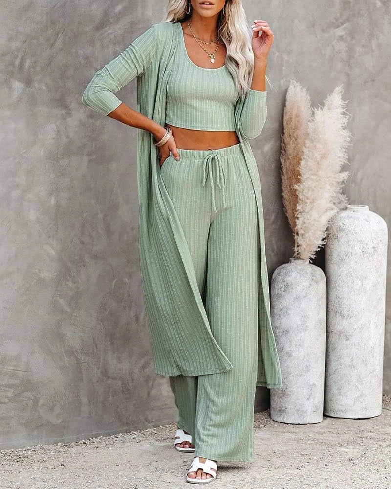 Fessceruna Three Piece Lounge Set