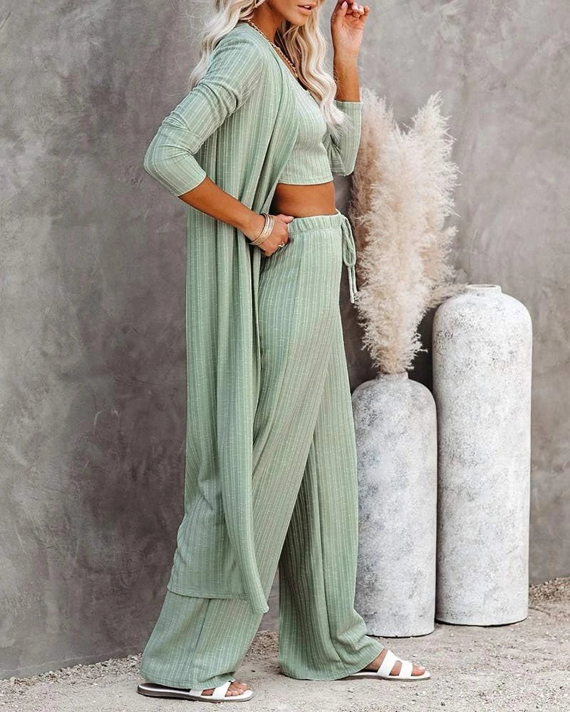 Fessceruna Three Piece Lounge Set
