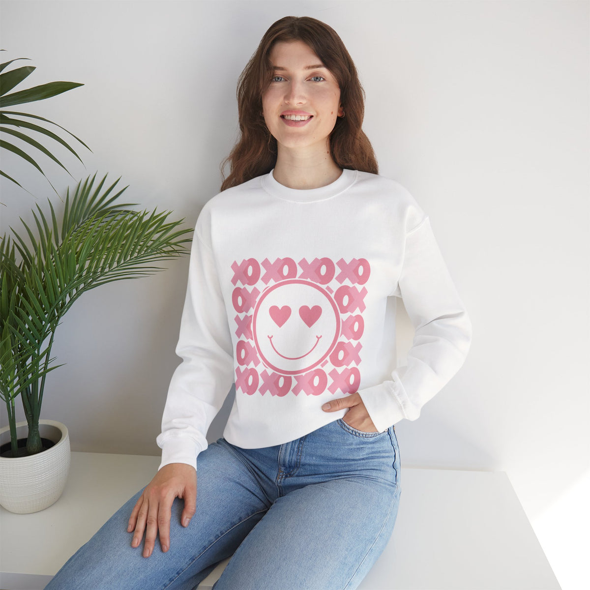 Heart Eyes Smiley Sweatshirt | Pink XO Pattern Crewneck