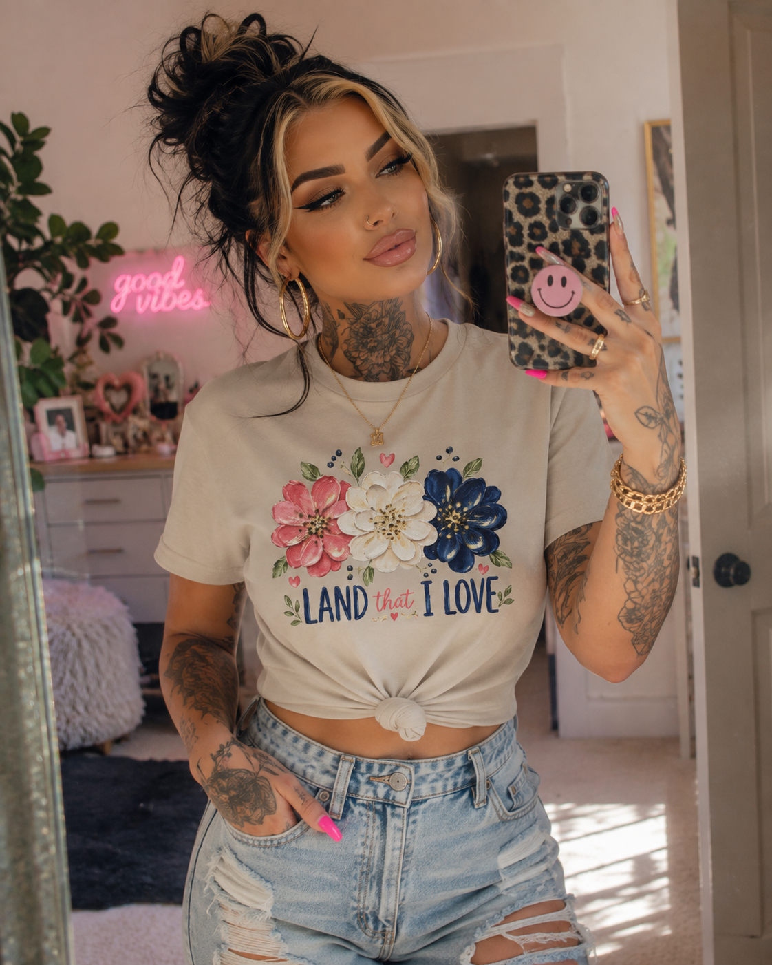 Land that I love flowers T-Shirt