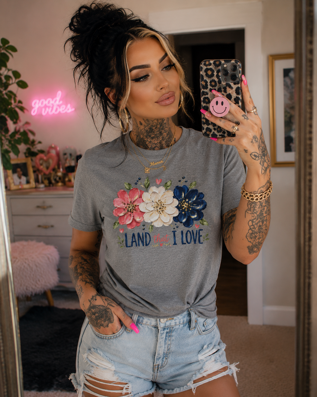 Land that I love flowers T-Shirt